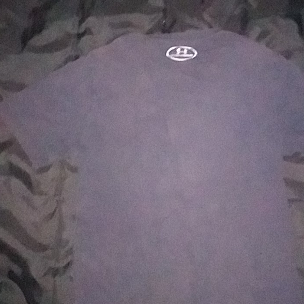 Tee - Picture 4 of 4